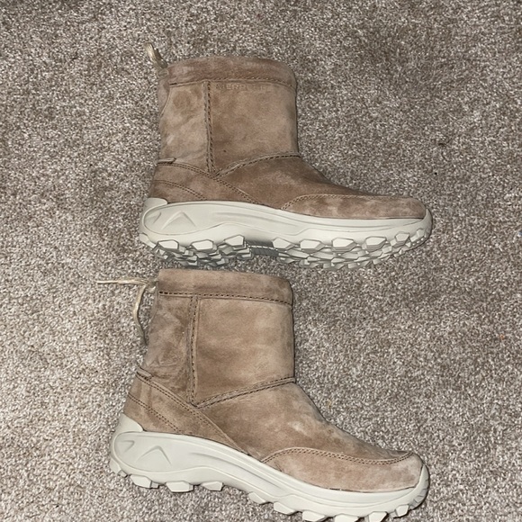 NWOB Merrell suede boots - Picture 6 of 11